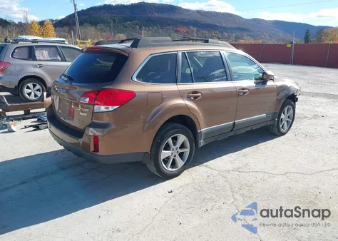 2013 Subaru Outback 2.5I Premium z USA, uszkodzony, nr VIN 4S4BRBCC4D3294082
